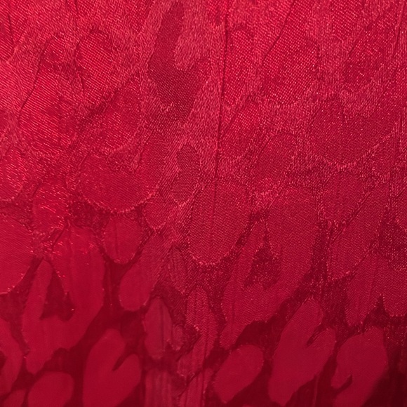 Michael Kors Red Metallic Wrap Subtle Leopard Print - Picture 3 of 6